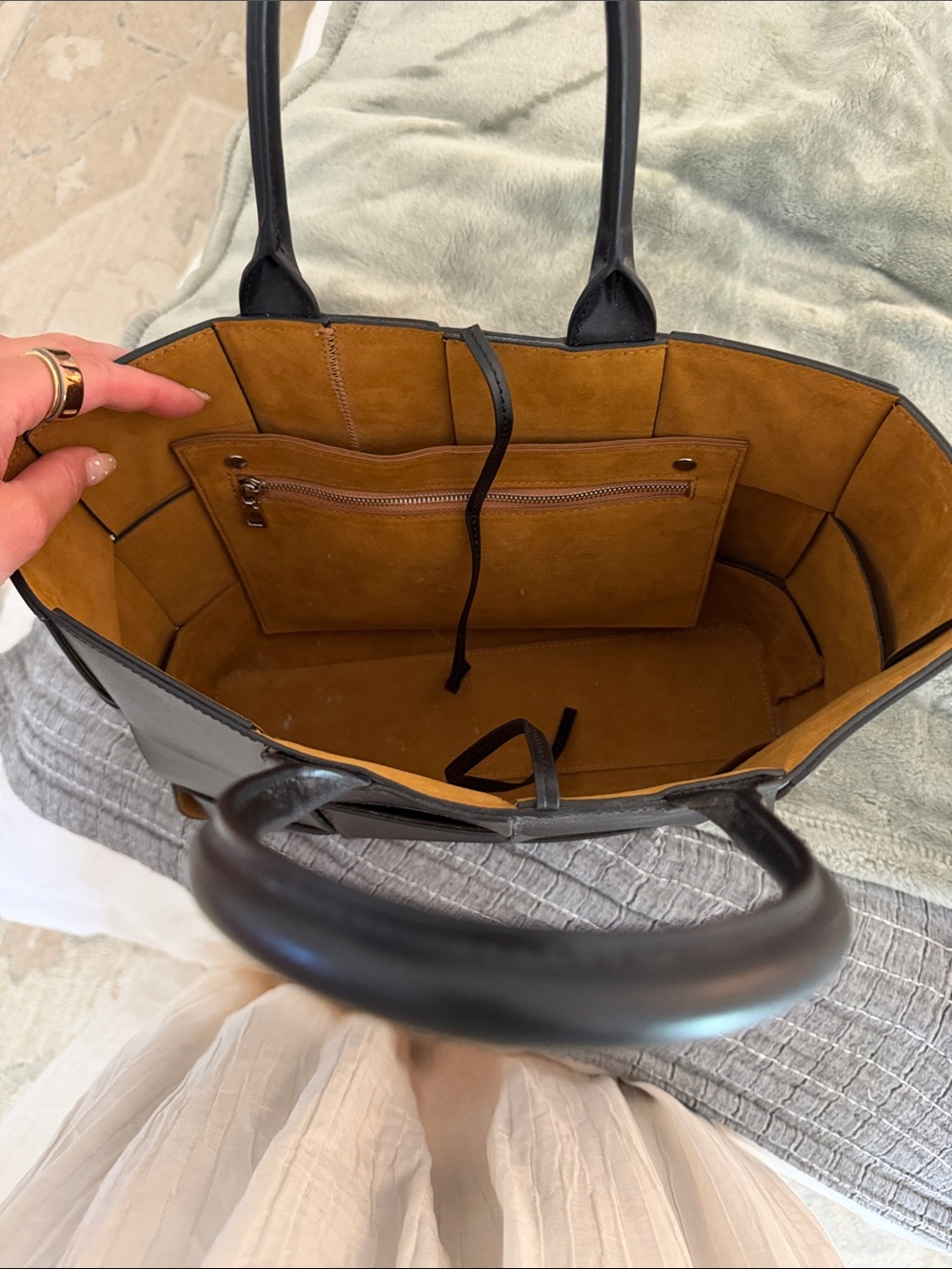 Woven Leather Tote Bag in Black - Picture 3 of 4